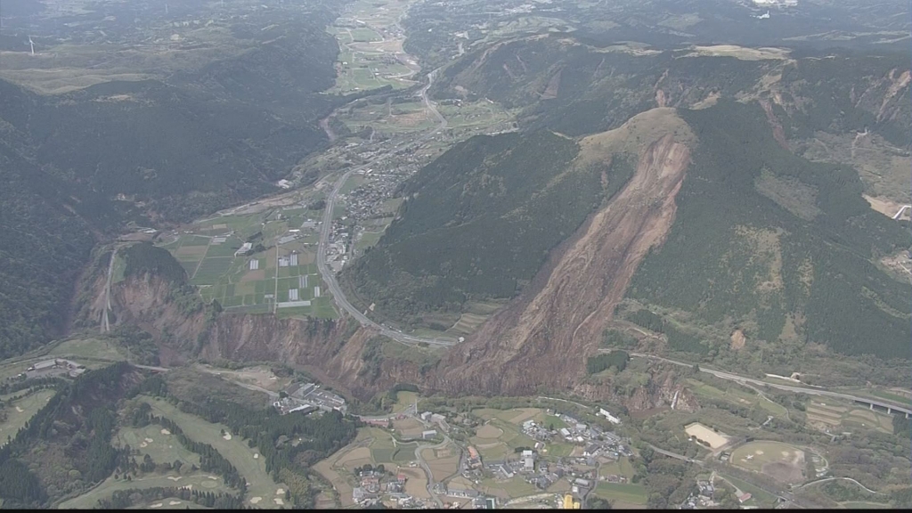 会いたい　熊本地震　家族で歩いた１００日